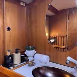Πλωτό κατάλυμα On - Sailboat