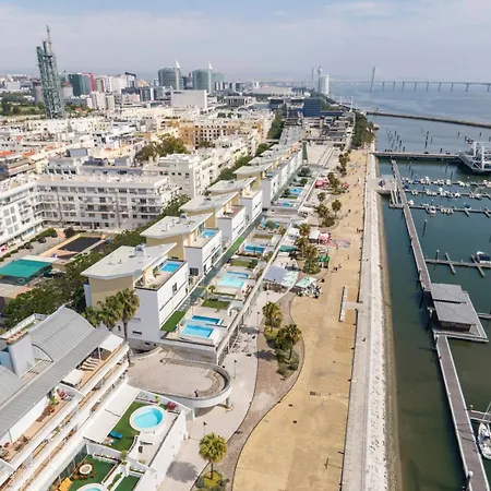 On - Sailboat Hotel en barco